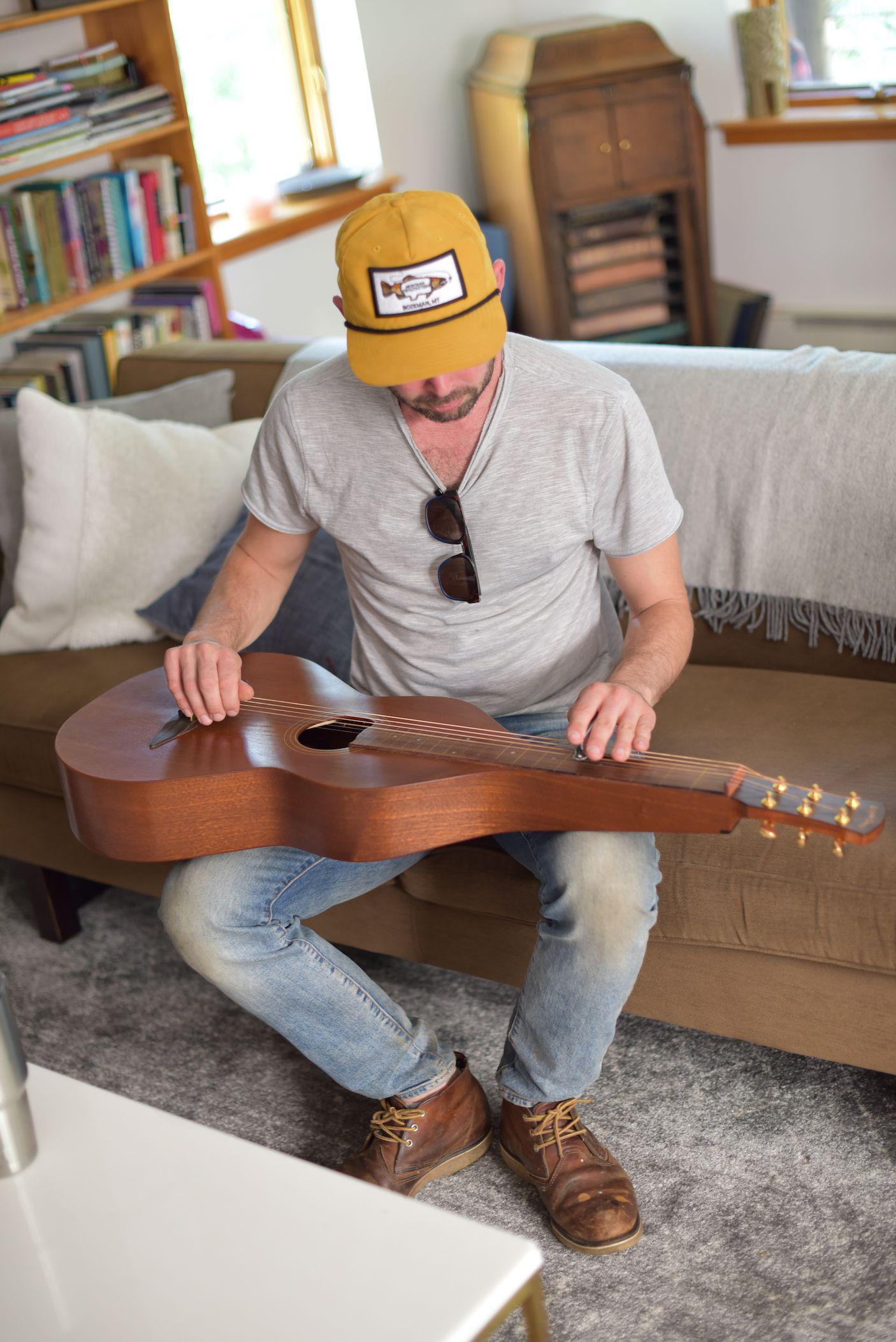 image for This Indie Folk Song Has Roots in Ashland and Paris (FFO Ray LaMontagne). - Krister Axel: Weightless Heart