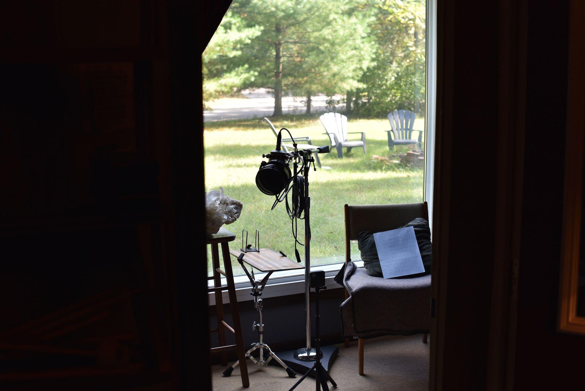 image for This Indie Folk Song Has Roots in Ashland and Paris (FFO Ray LaMontagne). - Krister Axel: Weightless Heart