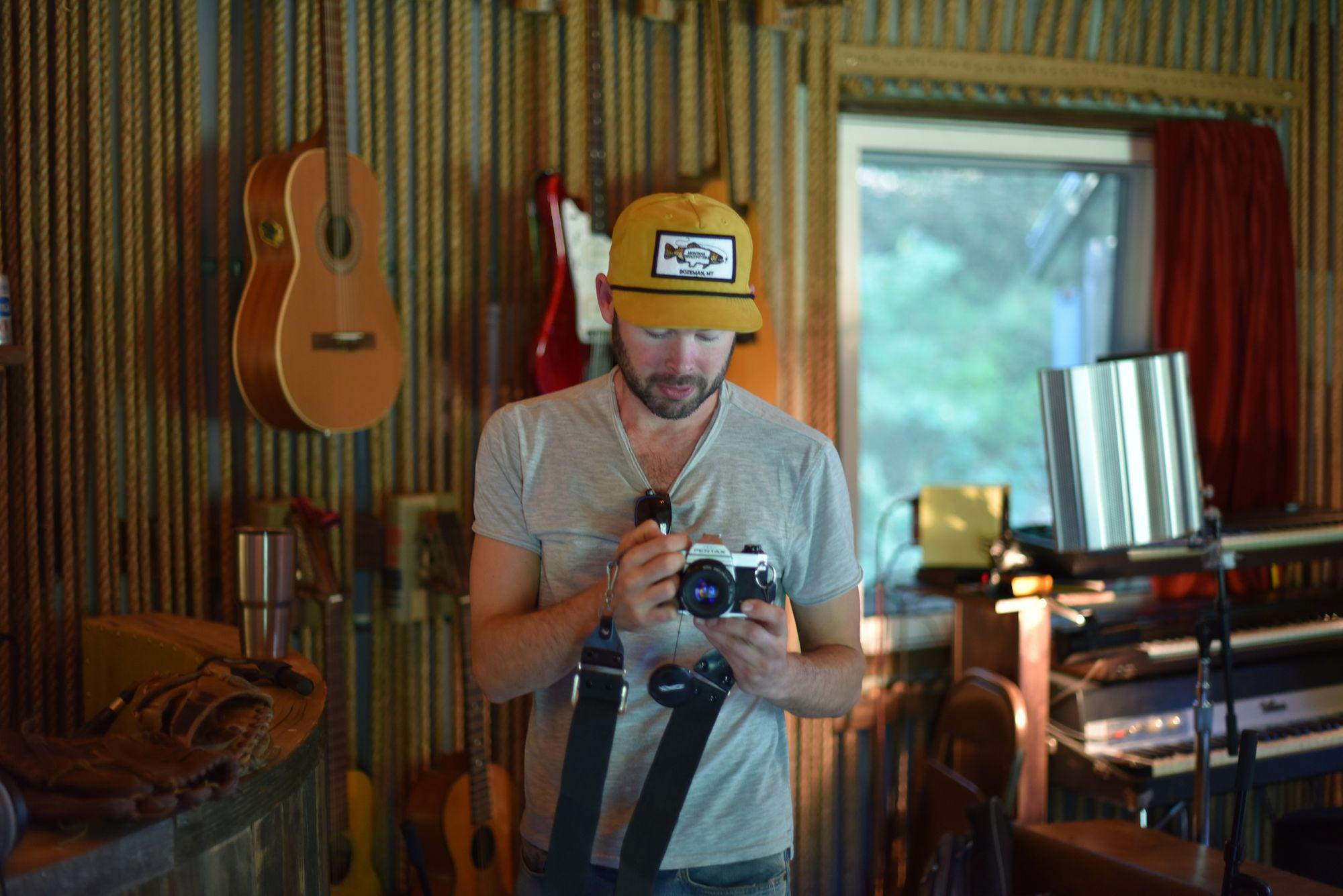 image for This Indie Folk Song Has Roots in Ashland and Paris (FFO Ray LaMontagne). - Krister Axel: Weightless Heart