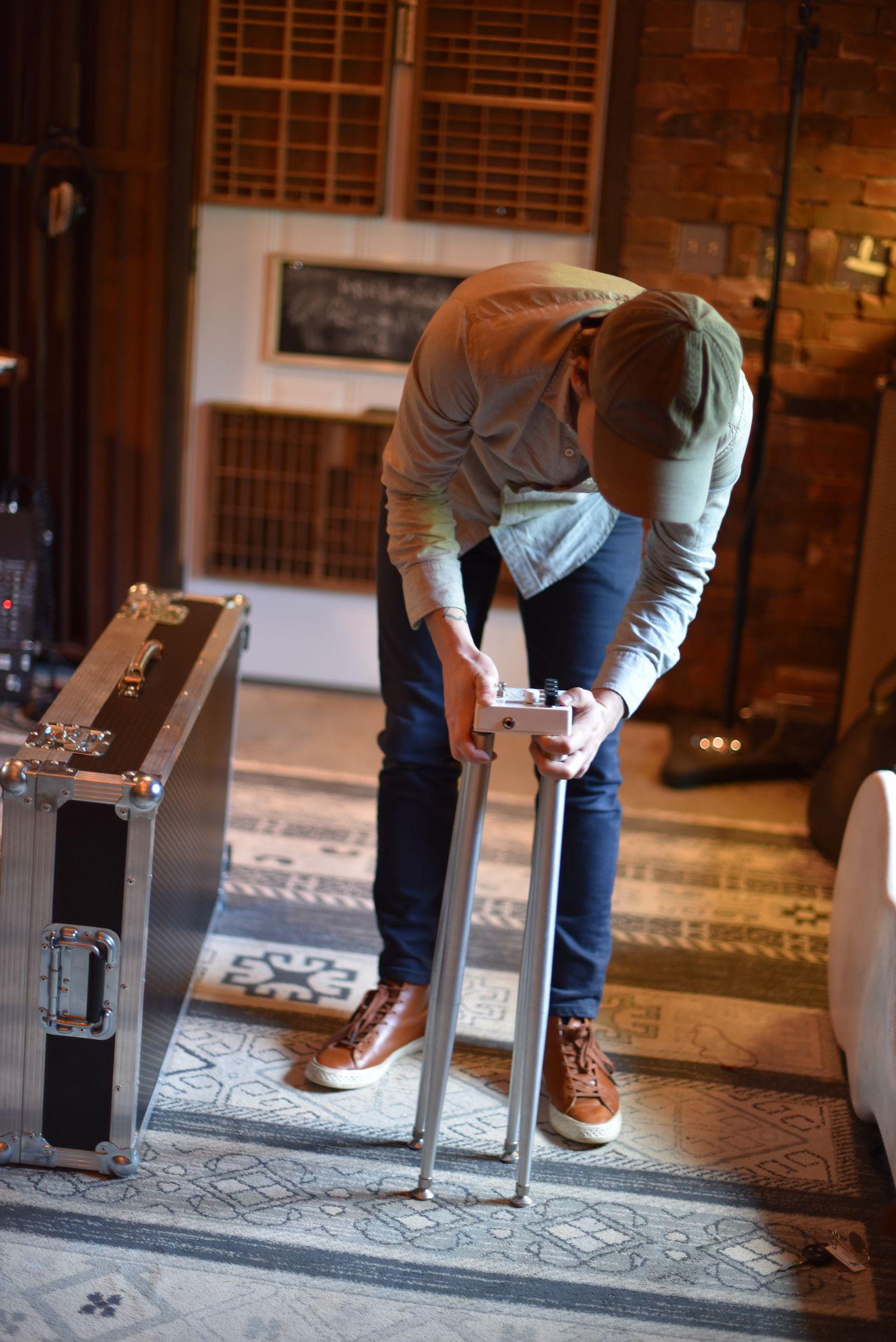 image for This Indie Folk Song Has Roots in Ashland and Paris (FFO Ray LaMontagne). - Krister Axel: Weightless Heart