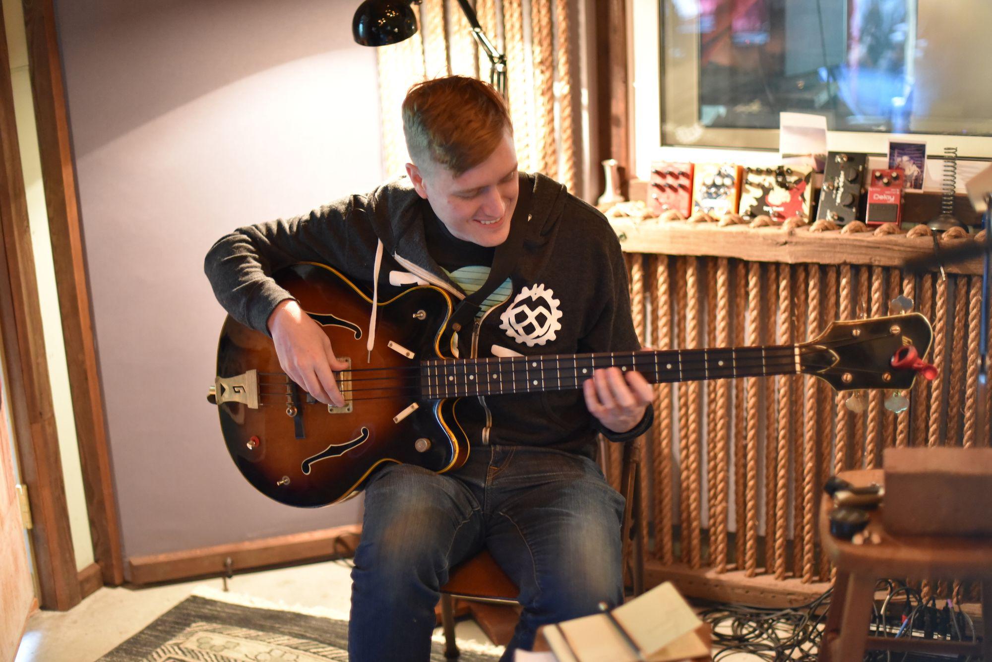 image for This Indie Folk Song Has Roots in Ashland and Paris (FFO Ray LaMontagne). - Krister Axel: Weightless Heart