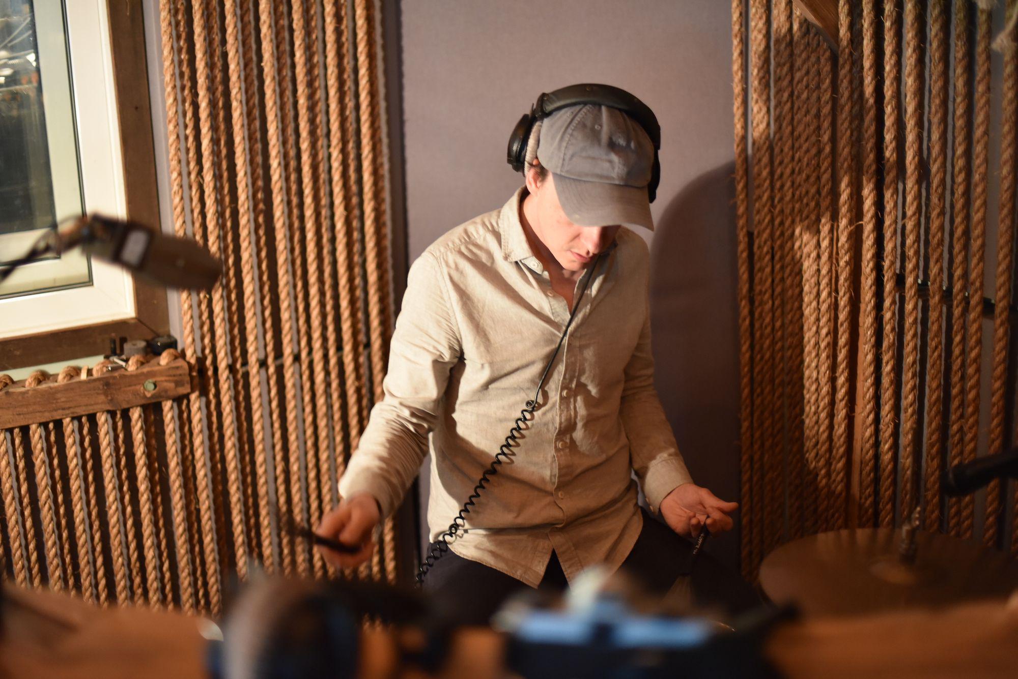 image for This Indie Folk Song Has Roots in Ashland and Paris (FFO Ray LaMontagne). - Krister Axel: Weightless Heart