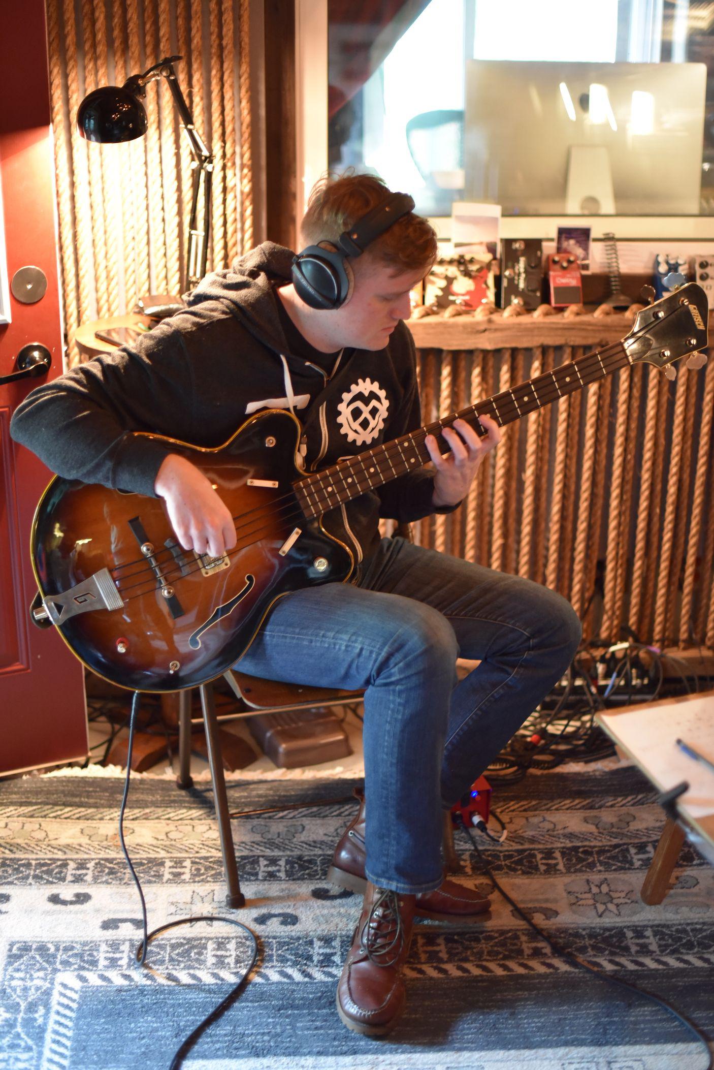 image for This Indie Folk Song Has Roots in Ashland and Paris (FFO Ray LaMontagne). - Krister Axel: Weightless Heart