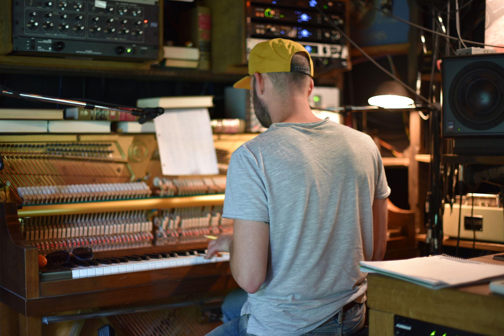 image for This Indie Folk Song Has Roots in Ashland and Paris (FFO Ray LaMontagne). - Krister Axel: Weightless Heart