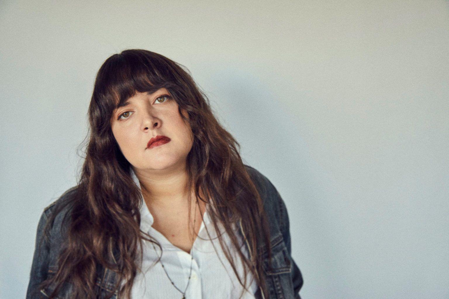 Groundbreaking Indie Folk from Toronto. - Abigail Lapell: Down By The Water (Music Video)