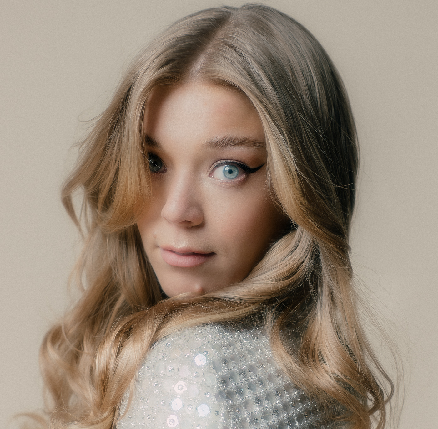 Becky Hill Drops New Collab with Swedish EDM Phenom Galantis. - Watch the Music Video for Run.