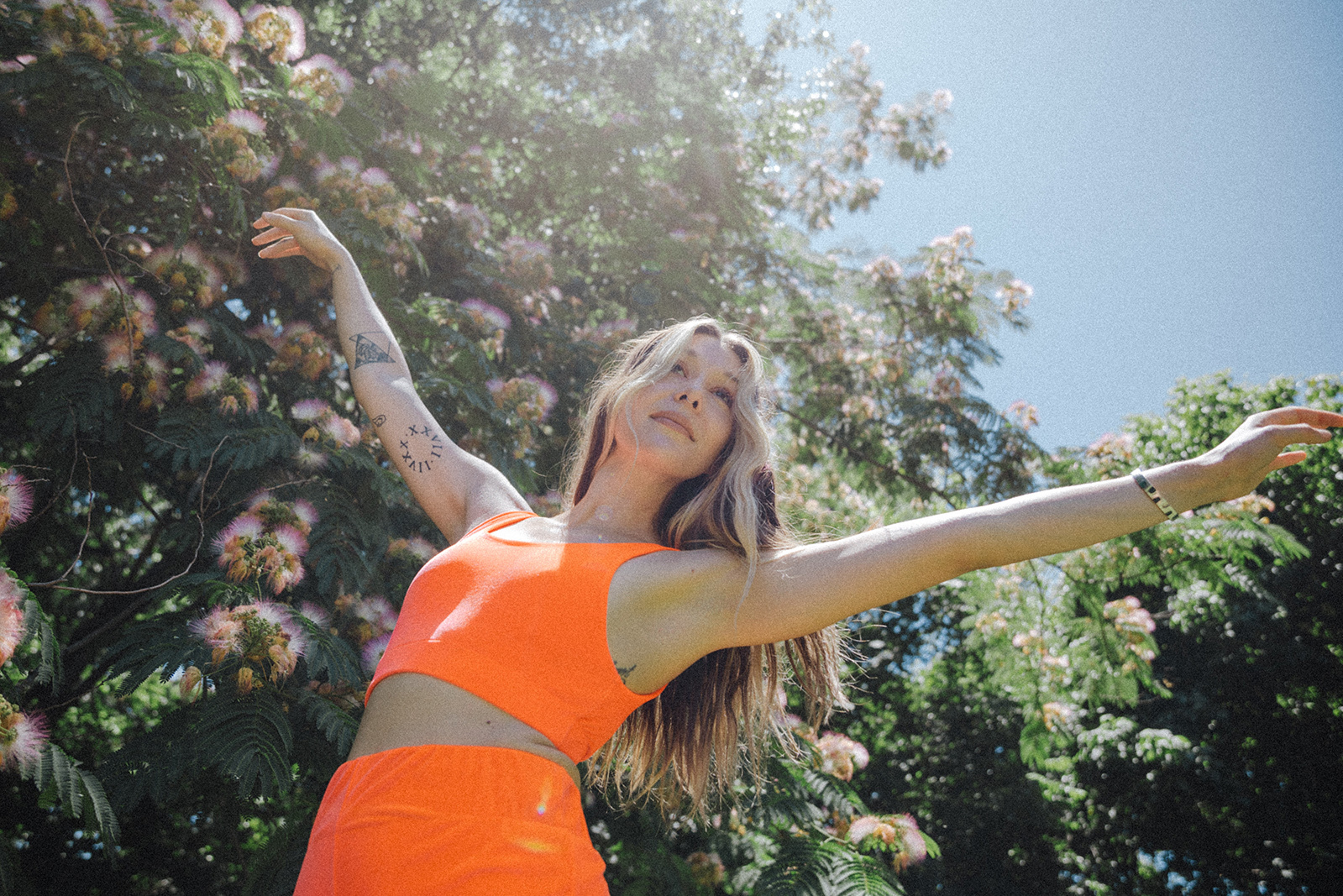 Anthemic Nashville Indie Pop. - Bre Kennedy: Ribbon