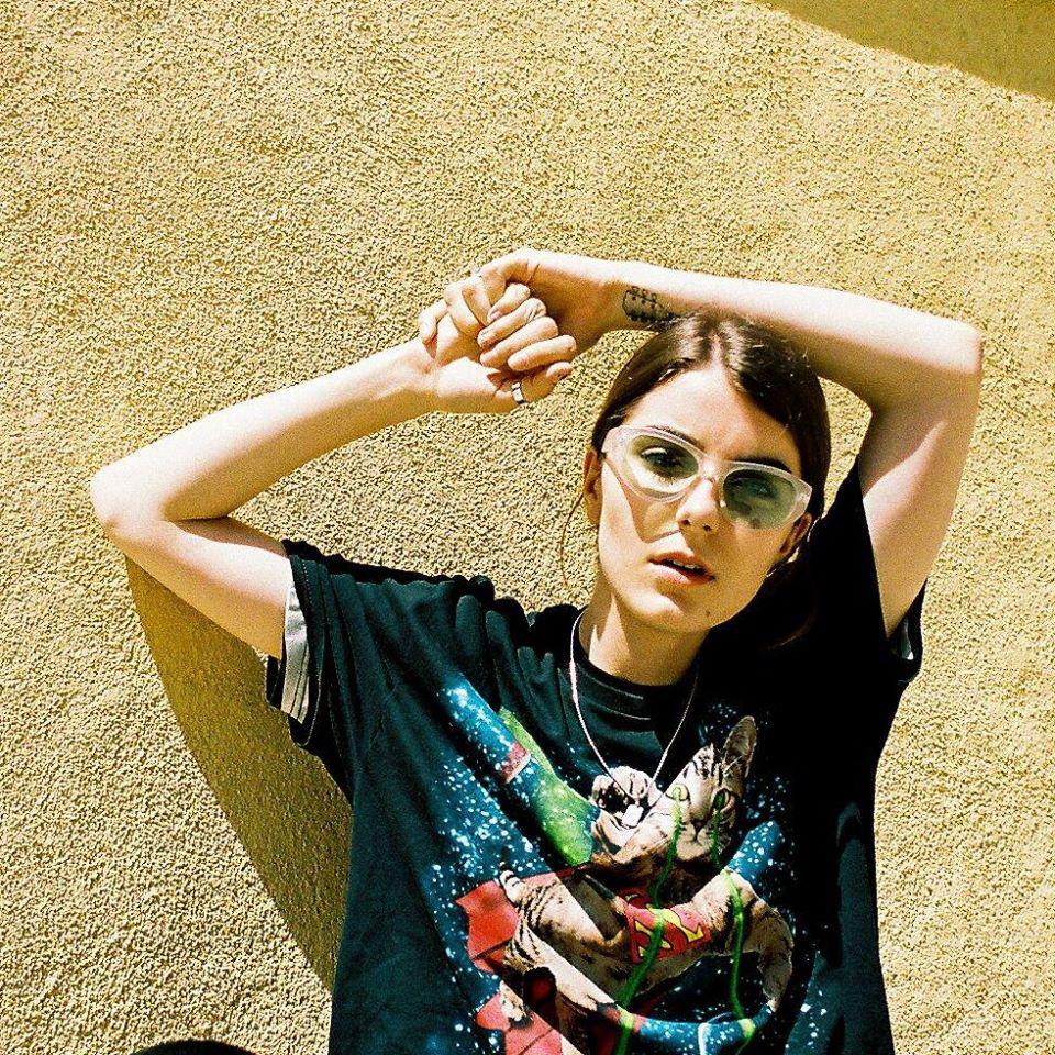 Toronto Indie Pop Phenom. - bülow: Boys Will Be Boys (music video)