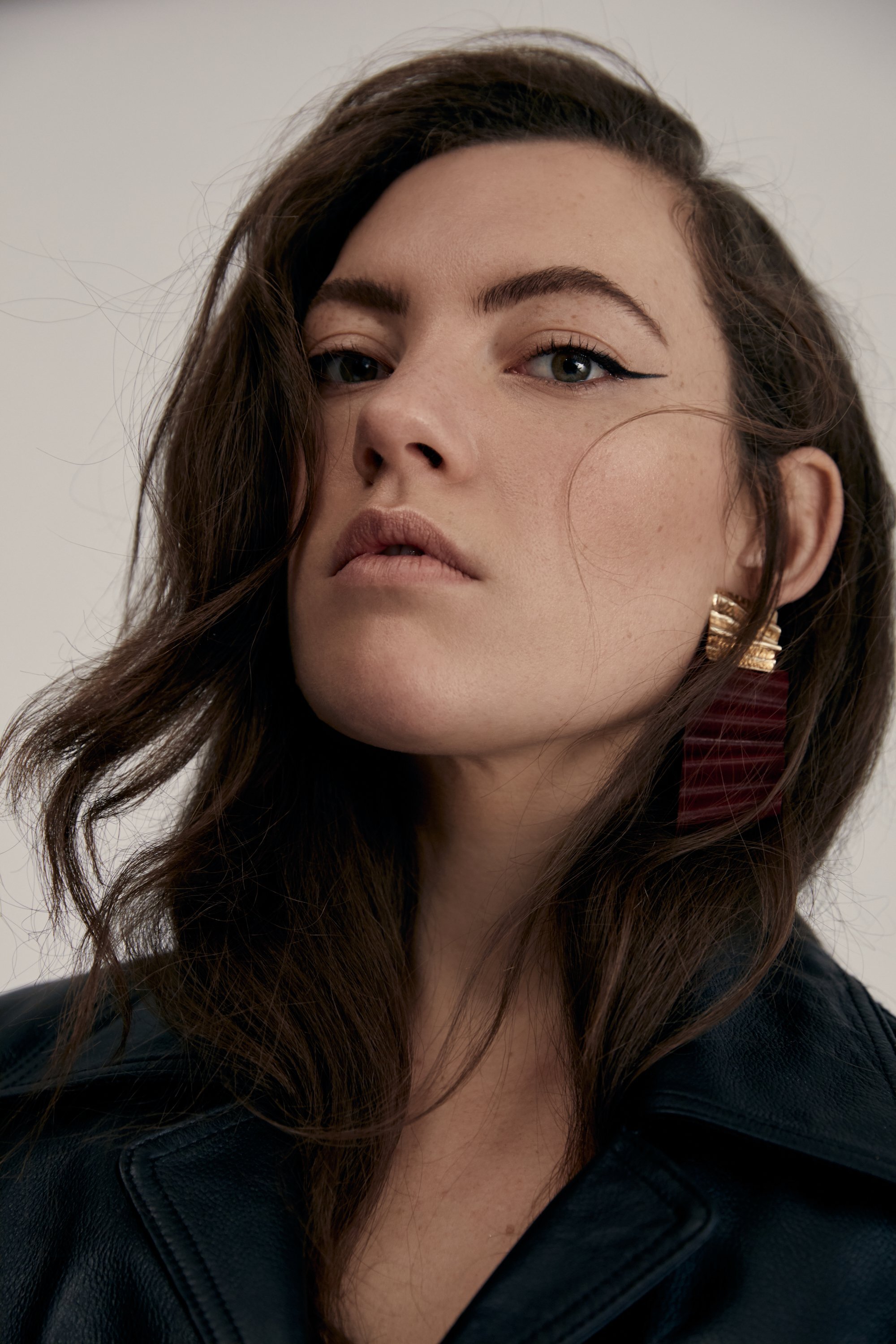 Amsterdams Indie Pop Powerhouse Returns with New Single. - Watch the Video for Celine Cairo: The Fire