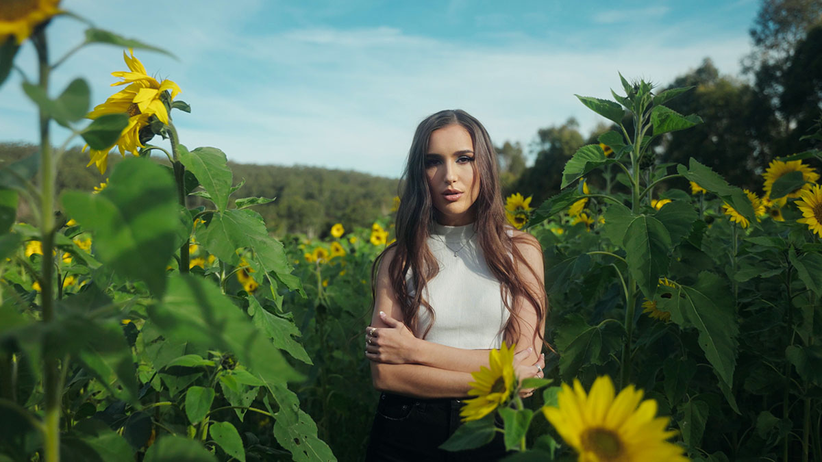 Elaskia - Either Way I Lose