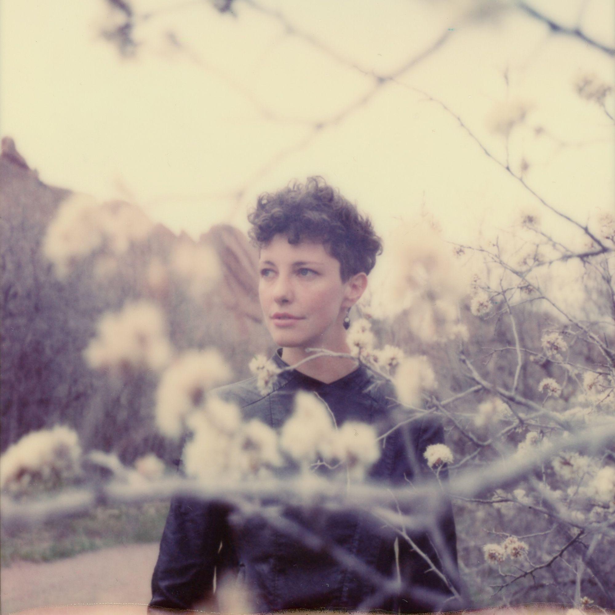 Dream Pop for a Lonely Heart. - Esmé Patterson: Light In Your Window