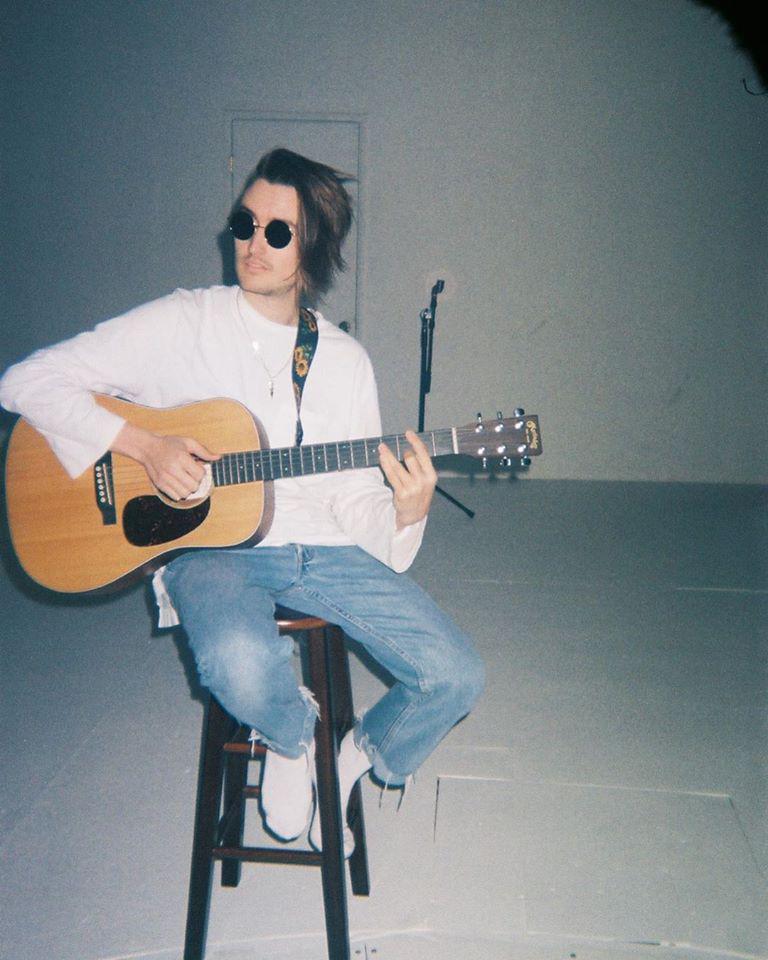 Stripped Down Electro Pop from Los Angeles for Fans of Death Cab for Cutie. - gnash: leave