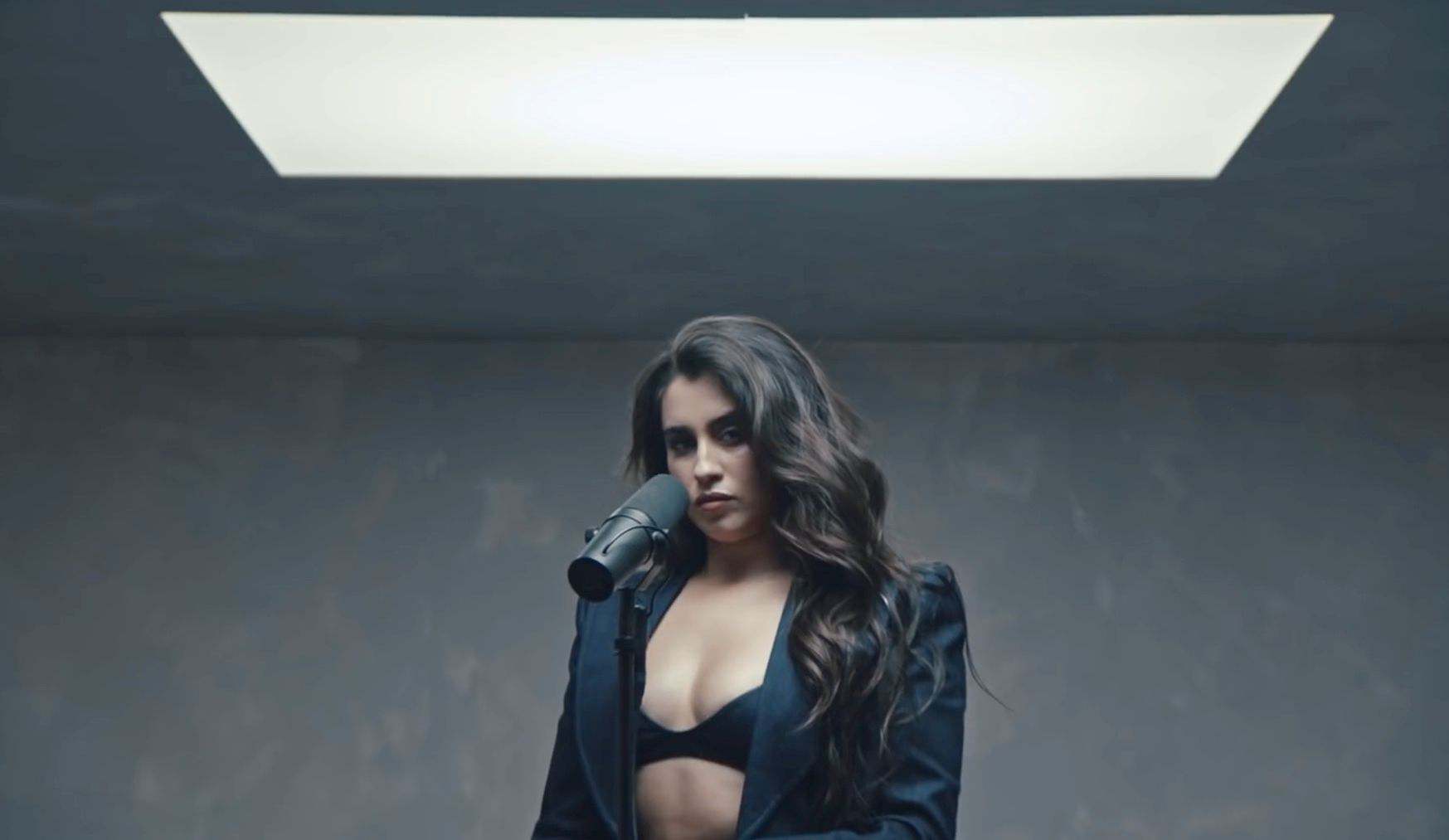 Bilingual Pop Groove from X Factor Alumna. - Lauren Jauregui: Lento (Live Performance) | Vevo