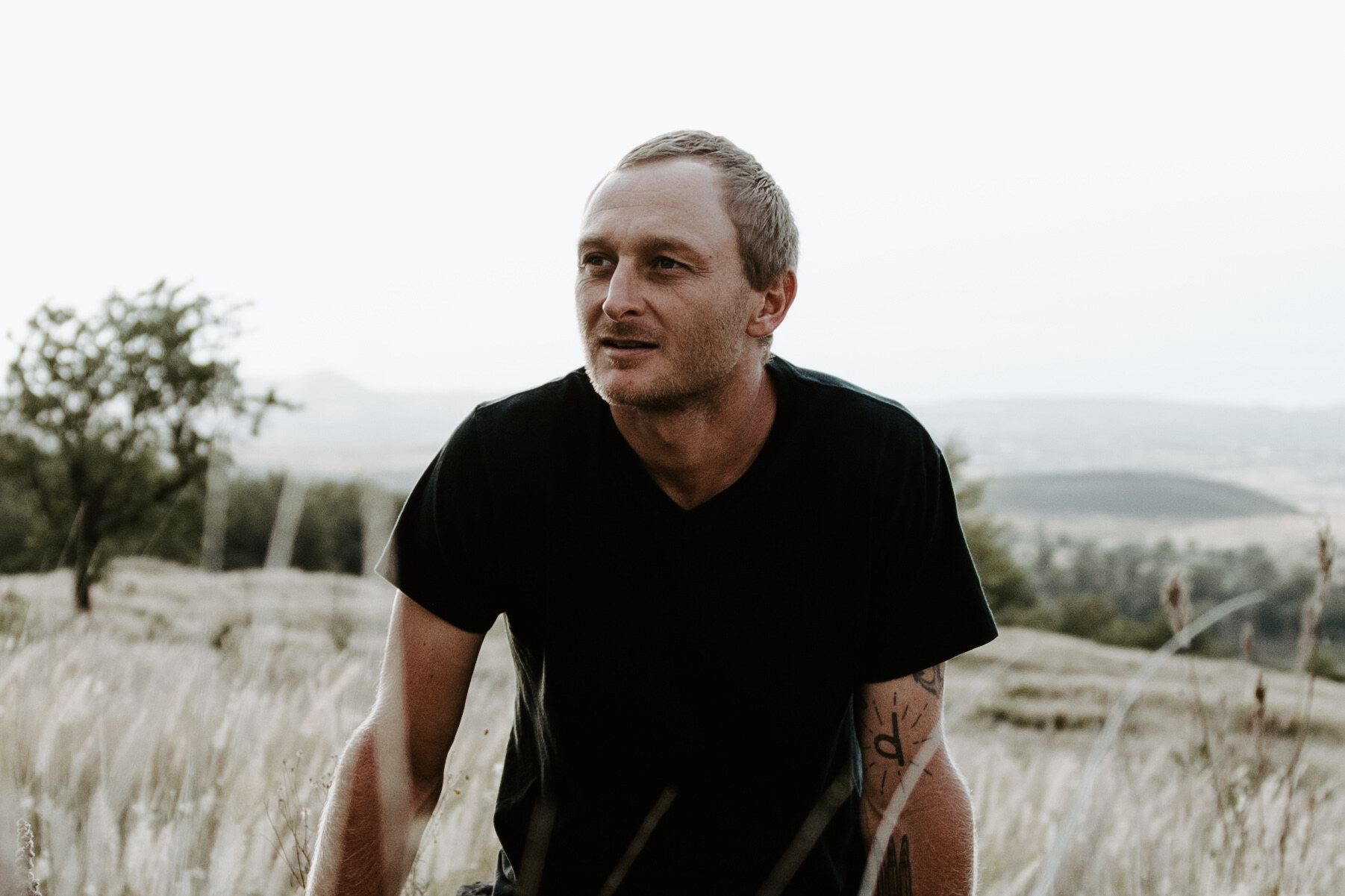 Luscious Folk Pop from the Big Island of Hawaii. - Luke Beling: Pacific
