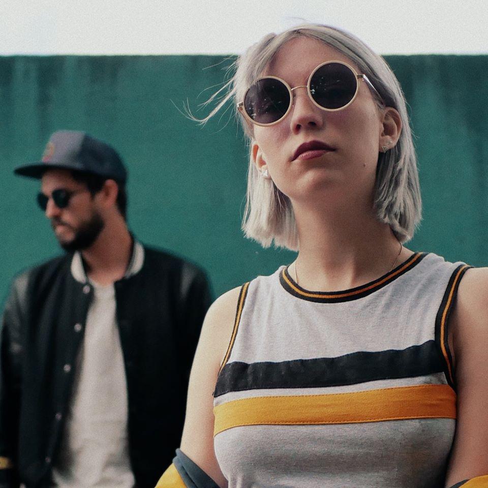Poetic Electro Pop from Brittany. - Lunis: Fleur au pisto (Music Video)