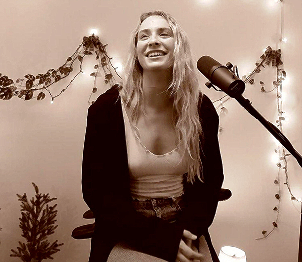 Los Angeles Songwriter Recovers from a Broken Heart through Music. - Lydia Kaseta: Hate The Day