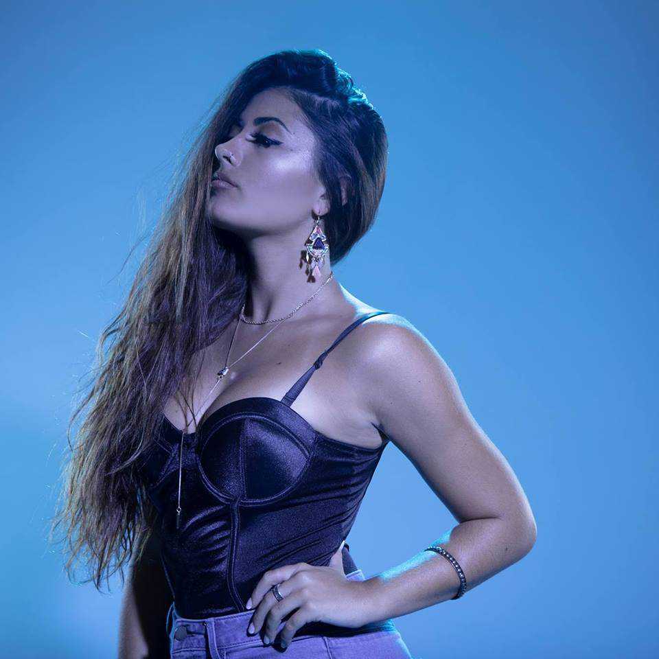 Honeytrap Soul-Pop. - Listen to Macey Estes: Call It Fate