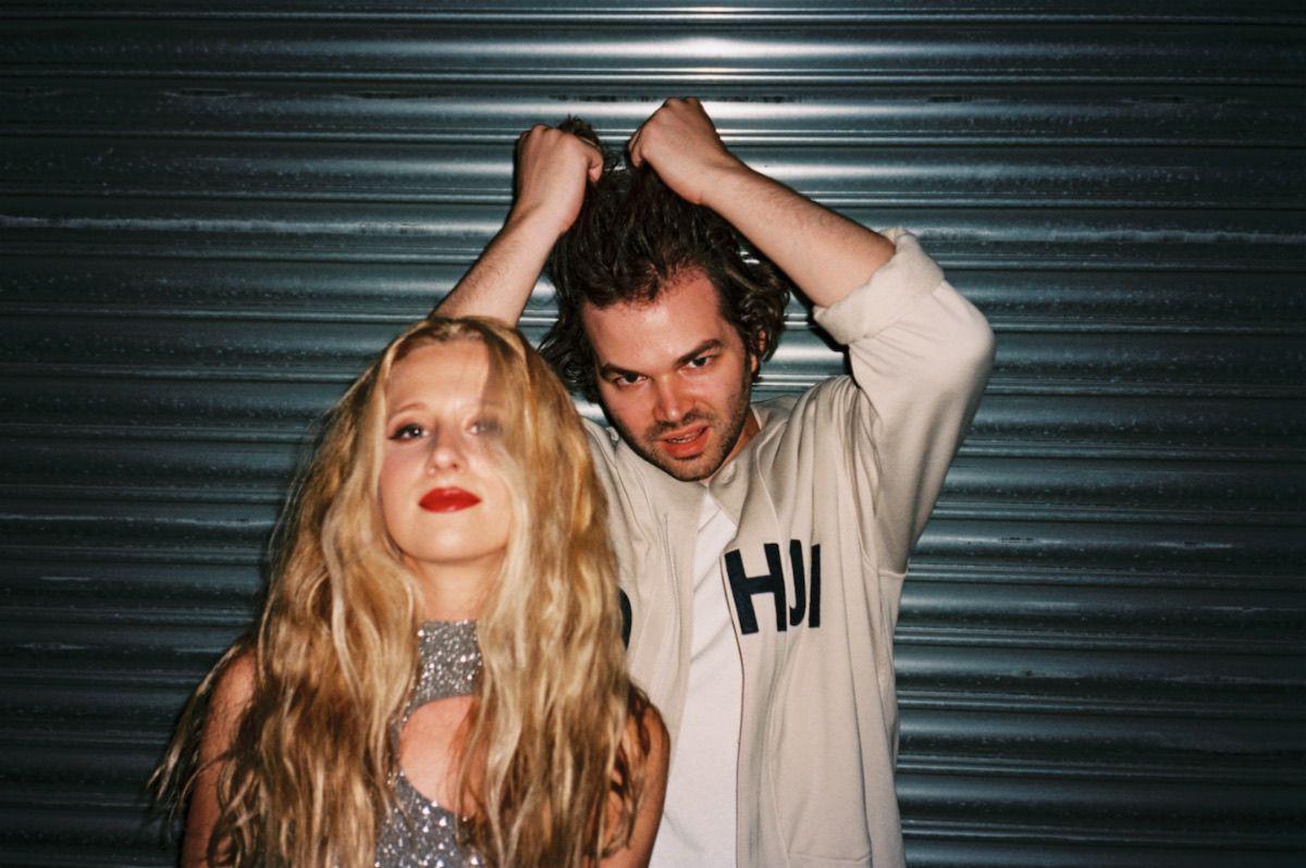 Gritty Electro Pop from NYC. - Marian Hill: eat u alive
