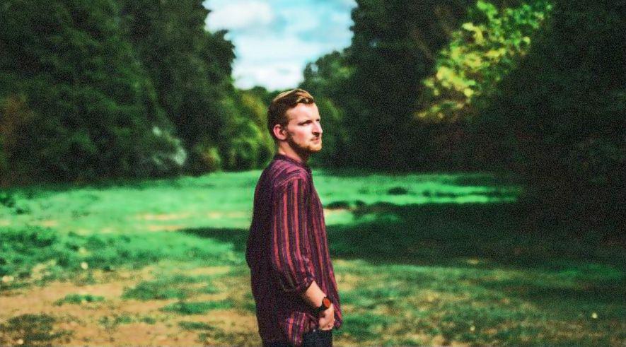 Electronic Groove Meets Soul. - Moods: Awake In The Dark (ft. James Chatburn)