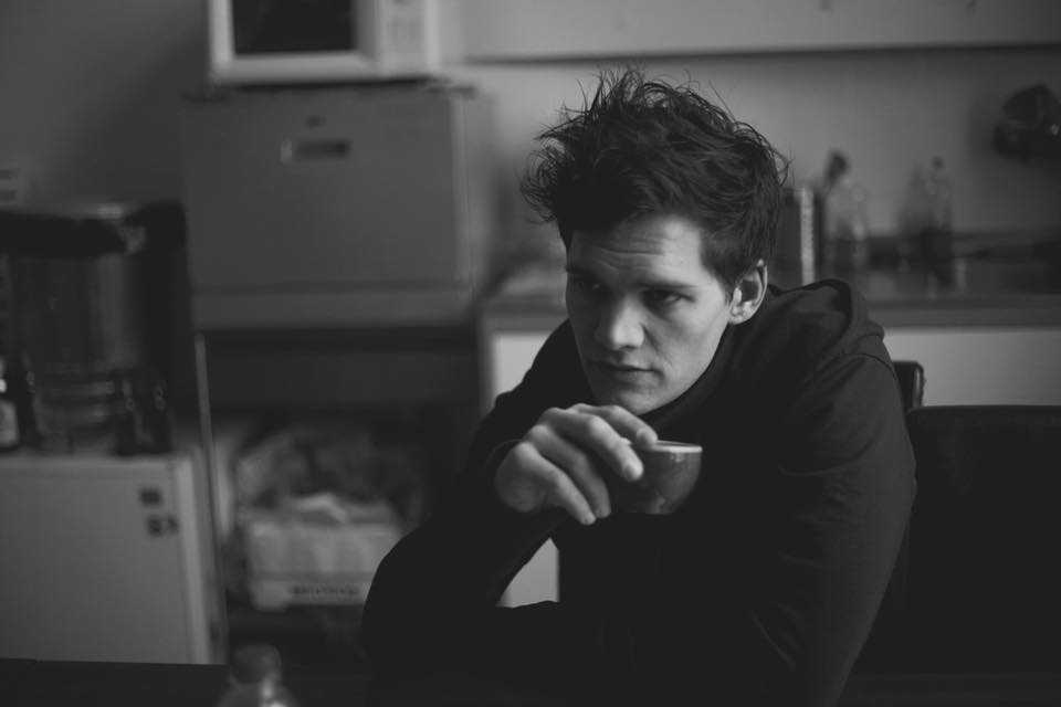 Bittersweet Acoustic Alt Pop from Switzerland for Fans of Elliott Smith. - Native: Its Been A While