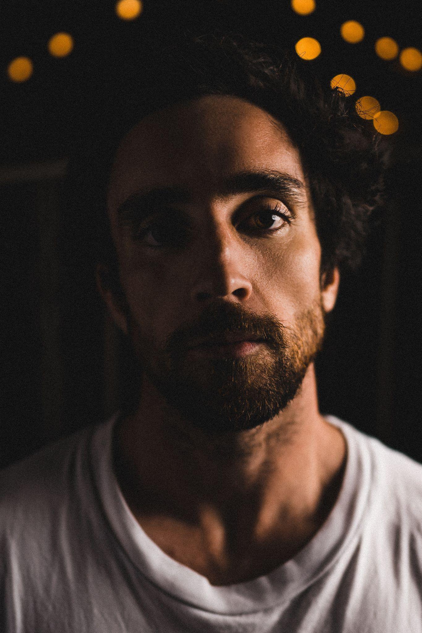 A Mellow Indie Folk Vibe. - Oscar Thorburn: Burning Out