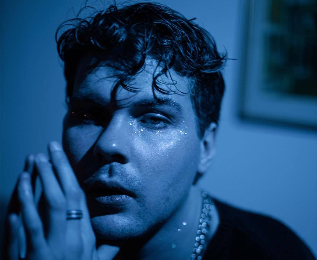 image for Aggressive Electronic Pop with Hints of Deep House. - Pawl x Discrete x Ebenezer: 5 AM