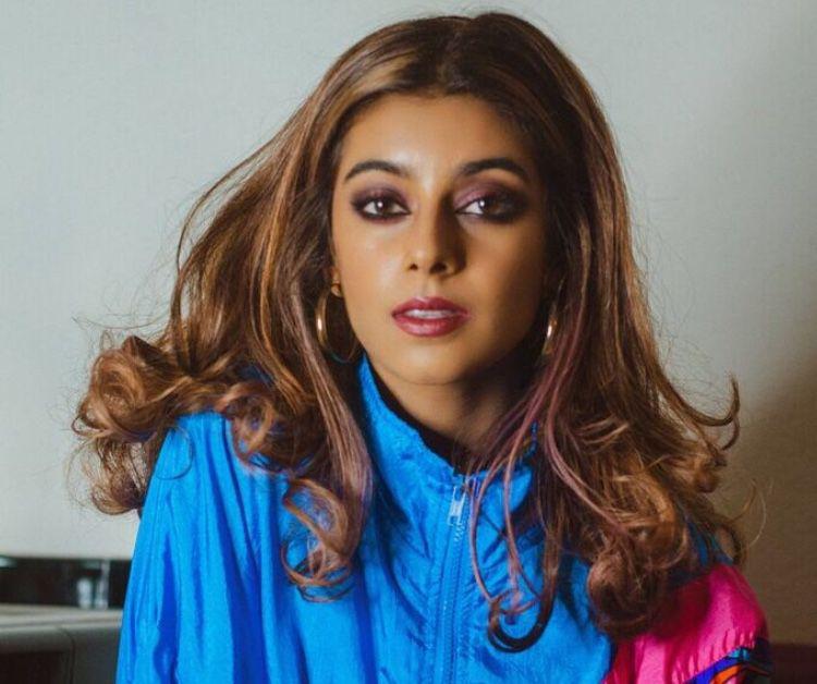 Alternative RnB from San Francisco Explores Romance and Vulnerability. - Samica: Take Me Back