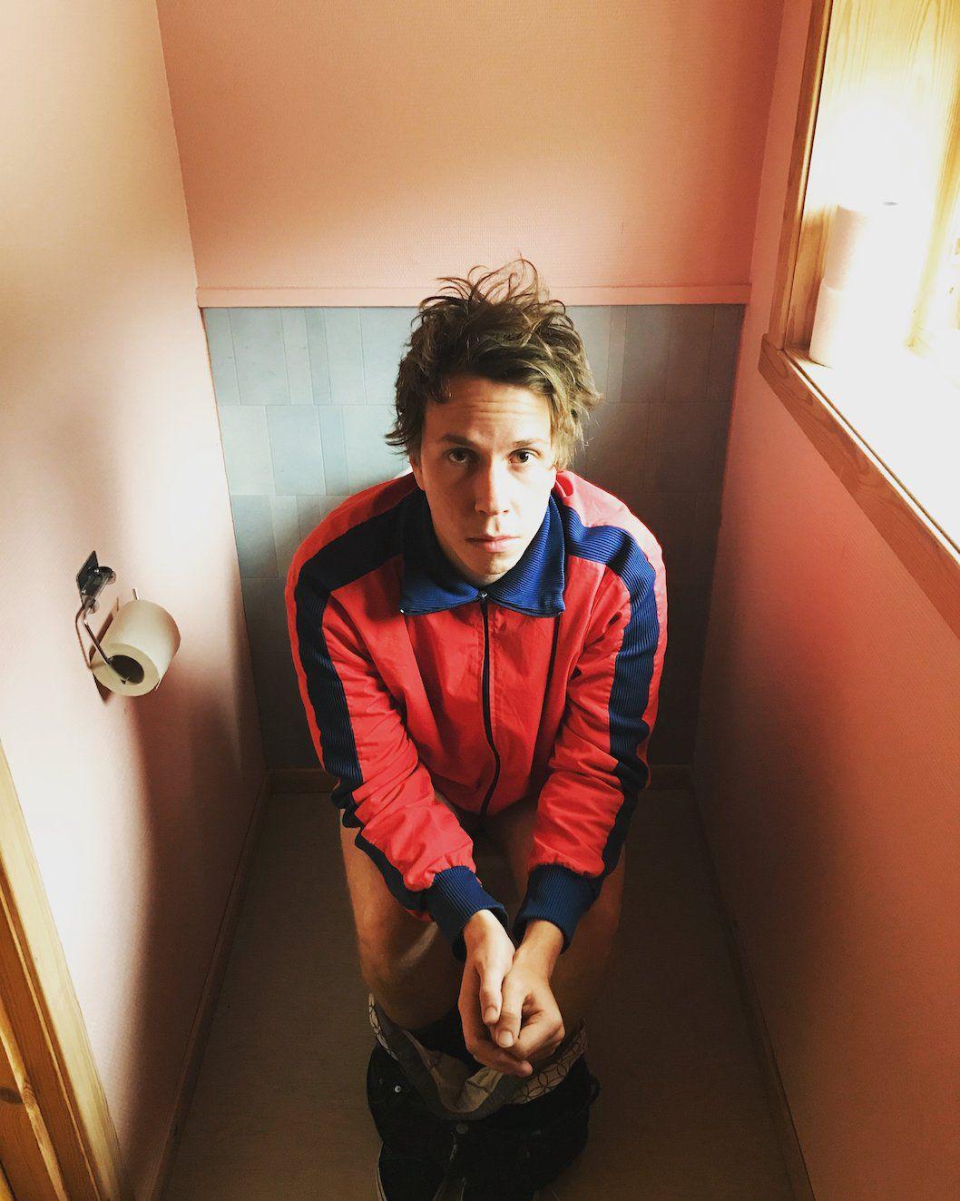 Vulnerable Folk Pop for Fans of Deerhunter. - Simen Mitlid: Birds