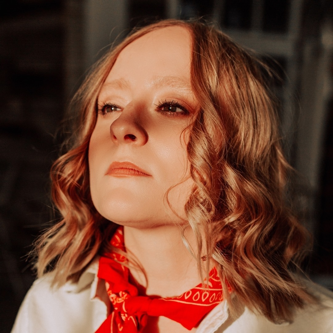 Indie Pop Anthem FFO Bat for Lashes. - Listen to Sofi Gev: Shakedown