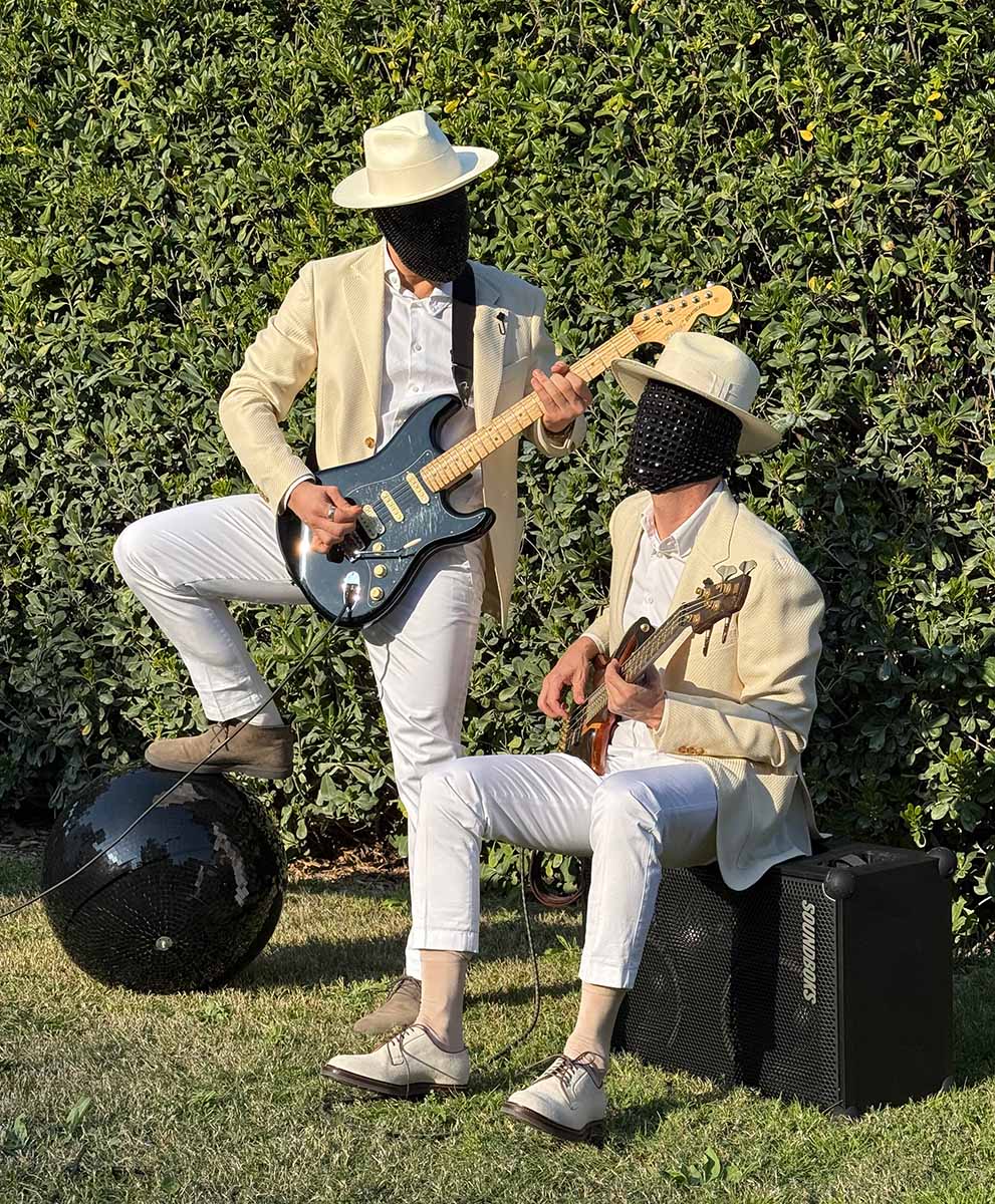 St. Art - Lonely People - Special Version