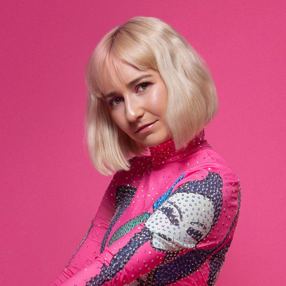 LA Dance Pop. - Listen to: Teddi Gold - Cash
