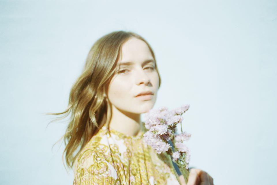image for Stunning Folk Pop Duet Mixes Hope & Solitude. - The Coronas x Gabrielle Aplin: Lost in The Thick of It (Music Video)