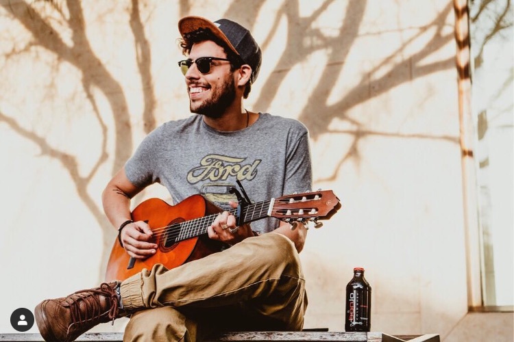 Film Composer Turned Indie-Folk. - Thiago Muller: Why Me