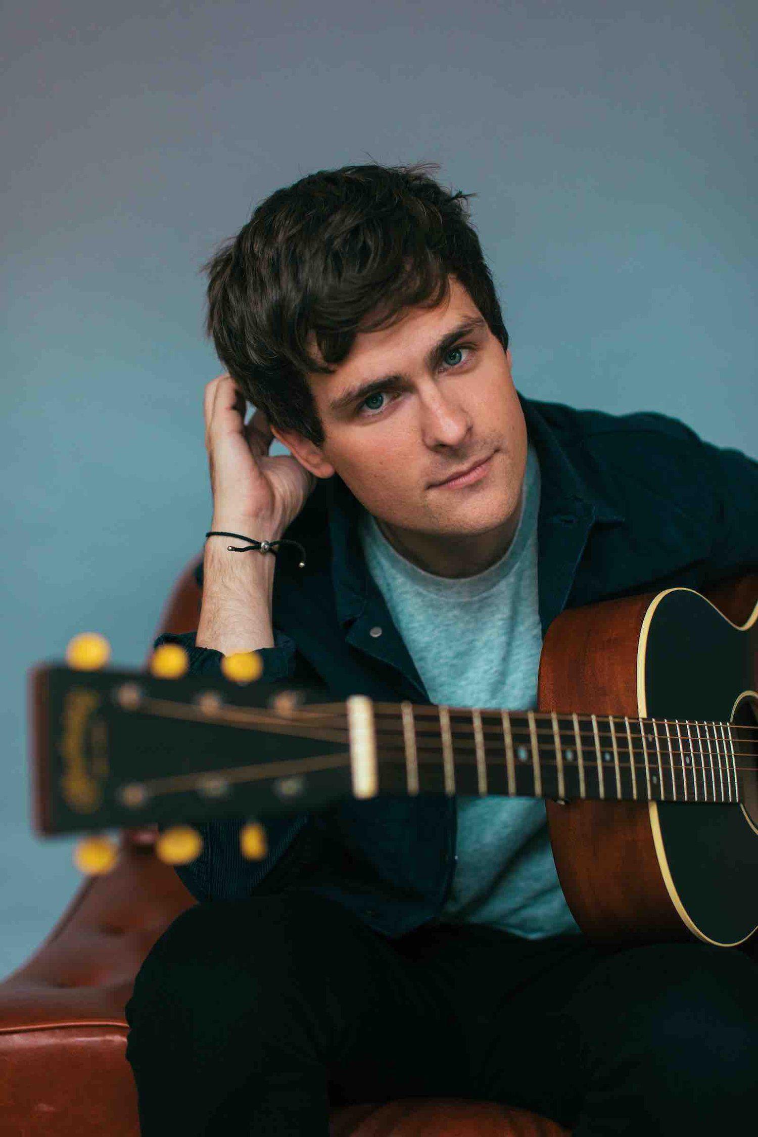 Spirited Acoustic Folk. - Listen to Tom Speight: Heartshaker