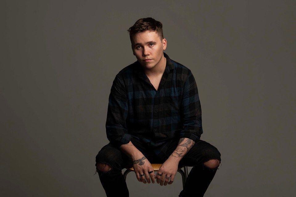 Electro Pop from Iceland FFO Noah Gundersen. - Tómas Welding: Cop Car