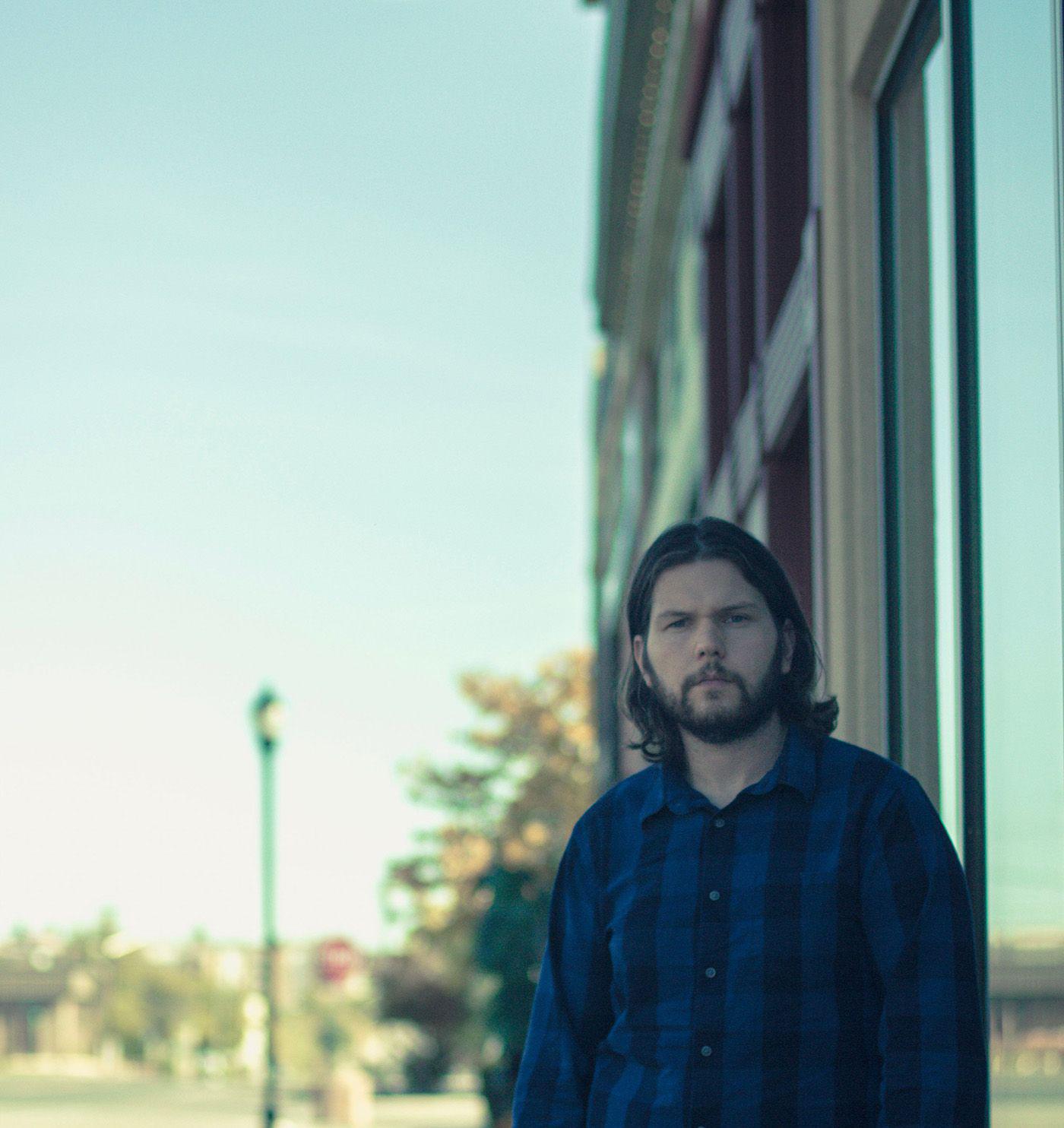 Alt-Country Roots. - Trevor Stott: Halfway in the Night