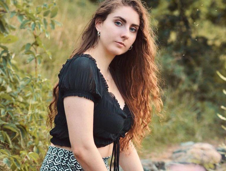 Haunting Roots Pop for Fans of Adrianne Lenker. - Vikki Gilmore: Doubt of My Mind