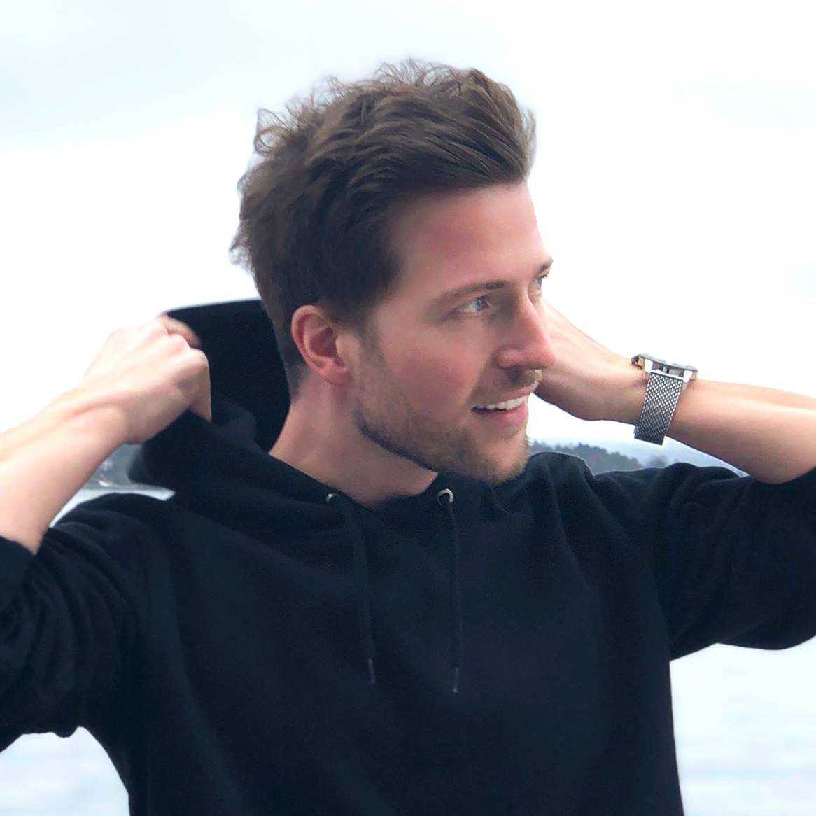 EDM Banger from Norway Matches 90s Nostalgia with Fresh Pop Vibes. - Wiese: Somebody Else