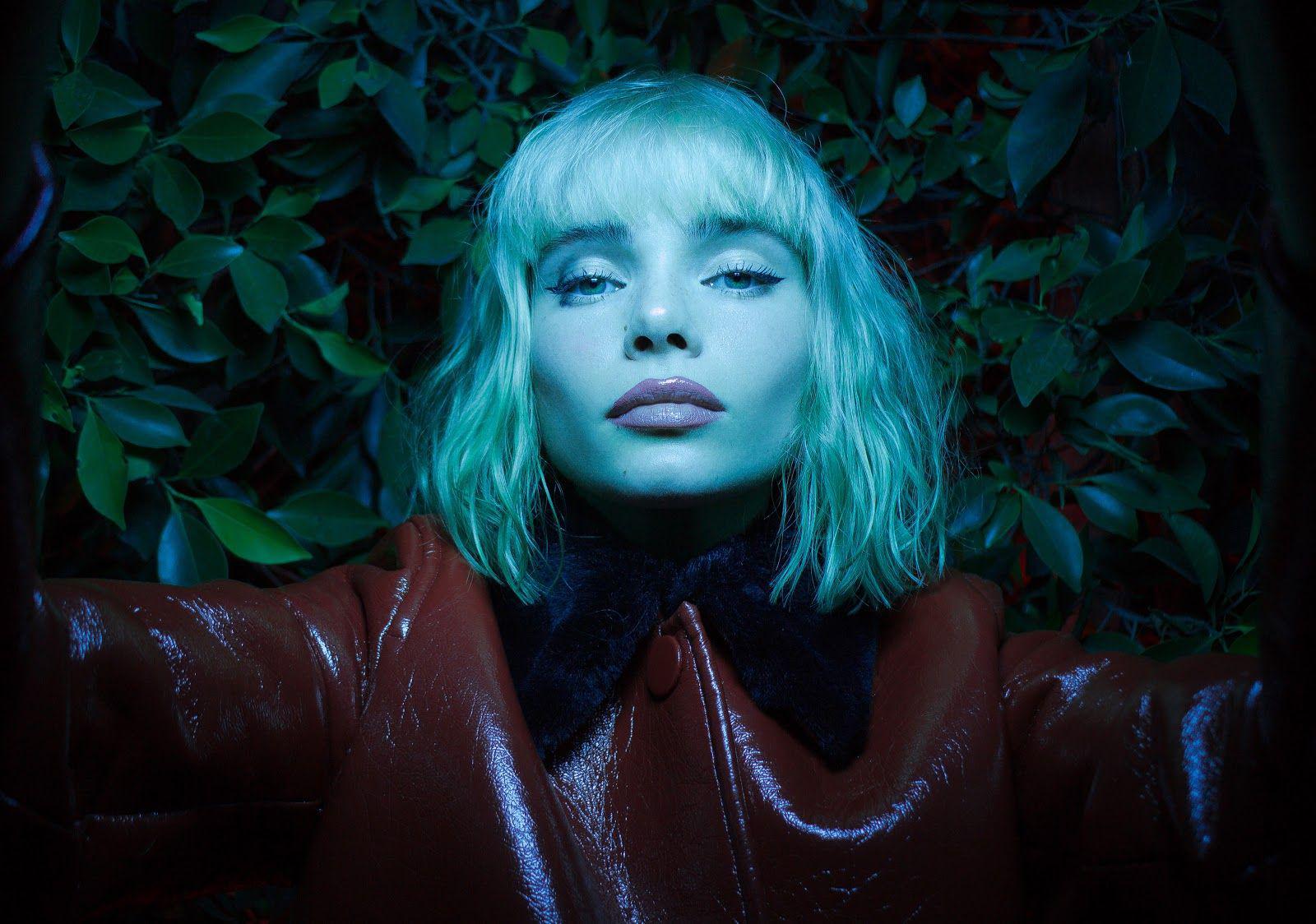 Immersive Chamber Pop from Stockholm. - Winona Oak: Another Story (Music Video)